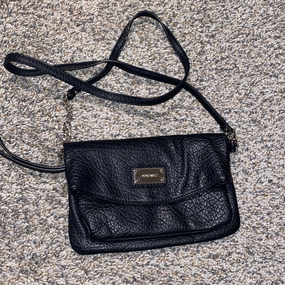 Nine West Handbags - Nine west crossbody bag